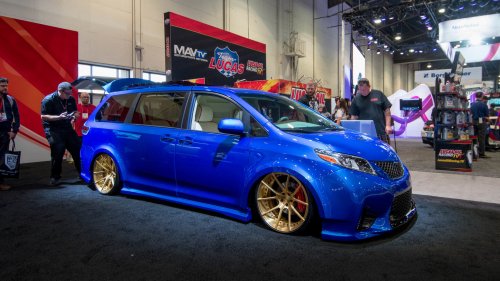 Texas Woman Trades '26 Honda Odyssey for '17 Toyota Sienna. So Was It a Fair Trade?