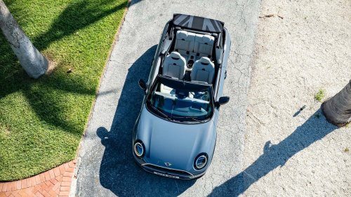 'If You Go Too Digital, You Lose The Connection:' Mini Won't Get Rid Of Buttons