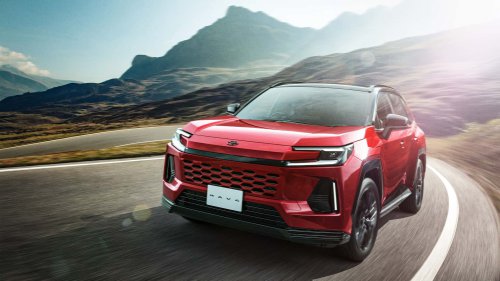 Le nouveau Toyota RAV4 PHEV fait ses débuts au Japon, aussi en GR SPORT