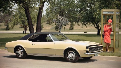 Chevrolet, Chevrolet Camaro, Chevrolet Camaro (1966-1970): Der Anti-Mustang wird 60