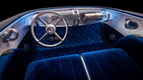 Mercedes Finally Made Its Big, Illuminated Grille Look Good