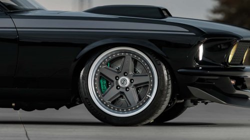Der Ringbrothers 'Kingpin' Mustang ist ein Kunstwerk mit 800 PS