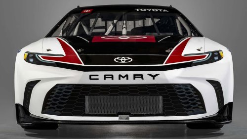 Toyota, Toyota Camry, Man Buys 2024 Toyota Camry With 18,000 Miles. Then a Salesman Issues Him a Promise He Doesn't Deliver On