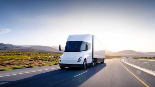 Tesla, Tesla Semi : ouverture du premier Megacharger public