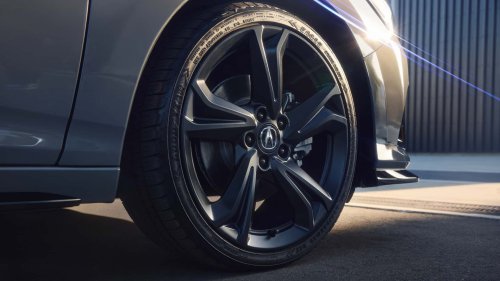 Couple Leaves After Acura Dealership Won't Come Down $1,500 to Advertised Price. Then the Husband Gets a Call