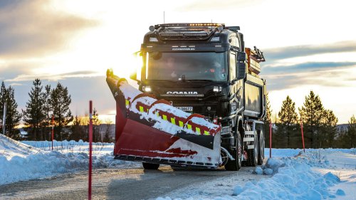 'Easier To Drive During Winter:' Man Uses WD-40 On His Tires for Protection. Then Mechanics Warn Him