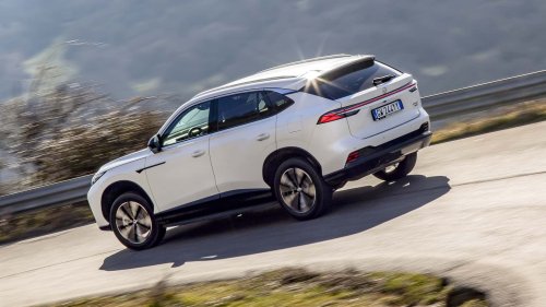 MG, Nuevo MG HS 2025: ni Hybrid+, ni PHEV… ¡25.990 €, no financio, no entrego coche!