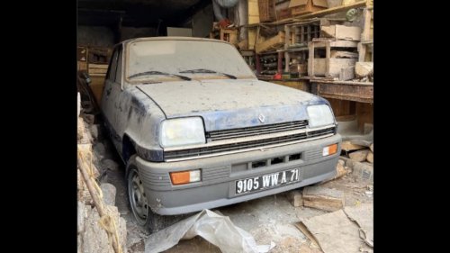 Une Renault 5 de 1982 abandonnée et retrouvée avec seulement 12 km au compteur