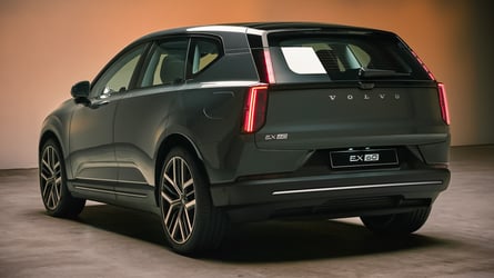 Volvo, El Volvo EX60 estrena un elemento de seguridad pasiva inédito