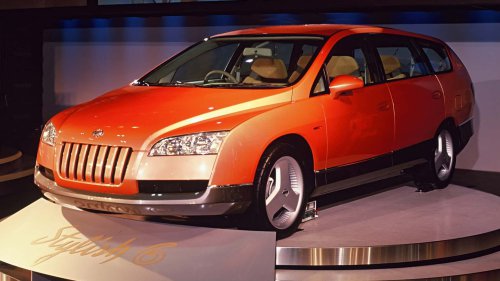 Le jour où Nissan a fabriqué un break six places pour ceux qui refusaient les monospaces