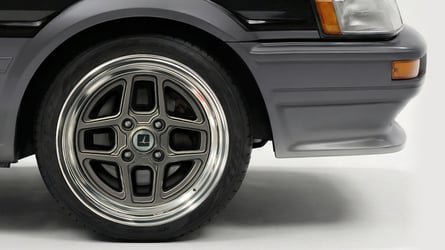 This Fully Restored Toyota AE86 Is Gorgeous—But It Isn't Cheap