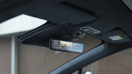 Al volante del Xpeng P7+ 2026, una berlina eléctrica oriental de representación