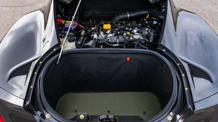 769 kg y 335 CV: la prueba del Alfa Romeo 4C más especial de la historia