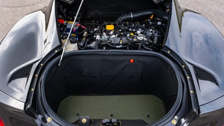 769 kg y 335 CV: la prueba del Alfa Romeo 4C más especial de la historia