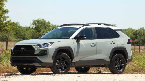 'Don’t See This Every Day:' 2020 RAV4 Goes In for Engine Issue. Then the Mechanic Finds Something Unusual In the Air Filter