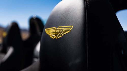 Review Aston Martin Vantage Roadster: Rasa Berkendara ala Coupe