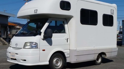 Las autocaravanas de ocasión en Japón molan: mira esta Mazda Bongo Camper