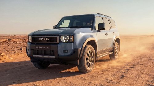 ¿No has comprado todavía el Land Cruiser? Acierto, porque llega la mejor versión 4x4