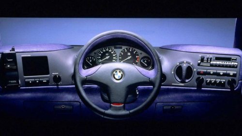 Ingatkah Anda Saat BMW Membuat Hatchback Bermesin Tengah?
