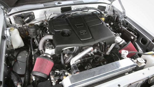 This Classic Toyota Land Cruiser Packs a Modern V-6 and a Manual