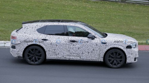 Das erste Elektroauto von Bentley zeigt sich als Erlkönig