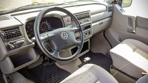 Volkswagen T4 Caravelle Projektzwo 2000: preparación deportiva ¿acertada?