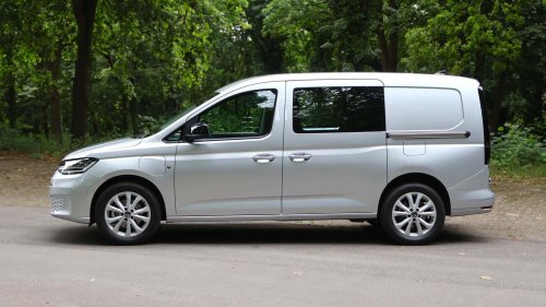 VW Caddy Flexible eHybrid (2025): Teurer Familienlaster im Test