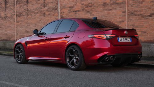 Alfa Romeo Keeps Its Promise: The V-6 Engine Is Back