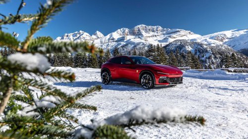 Ferrari podría crear un Purosangue V12 aún más potente