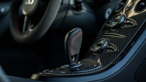 Comment restaure-t-on une Bugatti Veyron ?