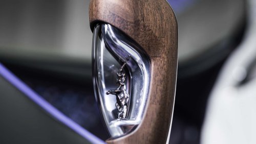 Bugatti W16 Mistral "Caroline" : l’art rencontre l’hypercar