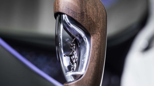 Bugatti W16 Mistral "Caroline" : l’art rencontre l’hypercar