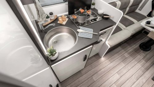 McLouis Glamys 321, una autocaravana de acceso pero de calidad