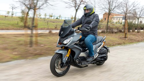 Peugeot XP 400, conducimos el maxiscooter aventurero francés