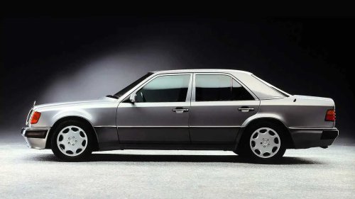 Jerry Seinfelds Mercedes 500 E für astronomische Summe verkauft