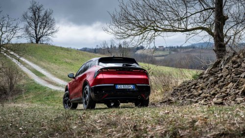 Alfa Romeo Junior Ibrida Q4, la prueba de consumo real del mild hybrid 4x4