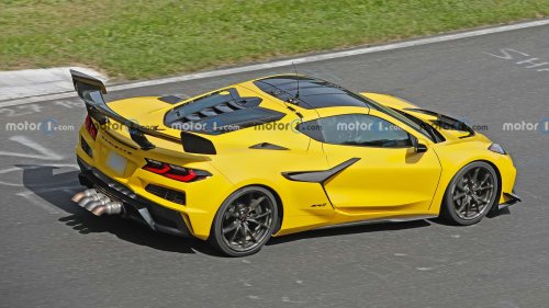 Corvette 'Zora' dalam Kamuflase Terlihat seperti ZR1
