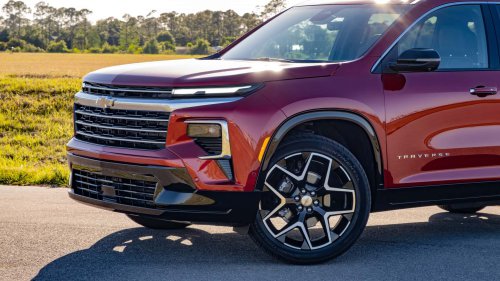 'Same LOL': Chevy Traverse Driver Has to Use Weird Trick So Battery Doesn't Give Out While Parked. There's Just One Problem