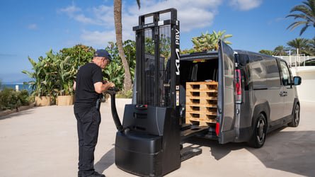 Du monospace au fourgon en quelques secondes. Voici le Kia PV5 Crew Van