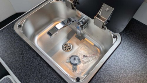 ¿Interesado en una camper diminuta? La Suzuki Carry japonesa es un 'gran' ejemplo