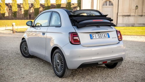 Fiat 500 Hybrid (2025) im Test: Teures Comeback