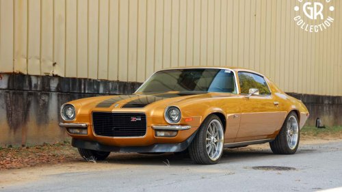 1 300 voitures classiques laissées dans l'oubli vendues aux enchères