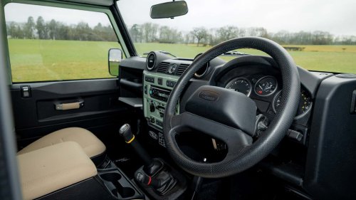 ¿Cuánto vale el último Land Rover Defender Classic construido?