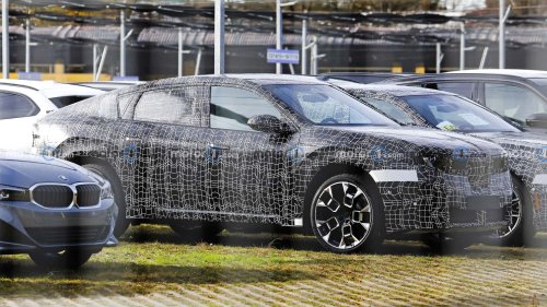 BMW, BMW iX4 (2026) erstmals als Erlkönig erwischt