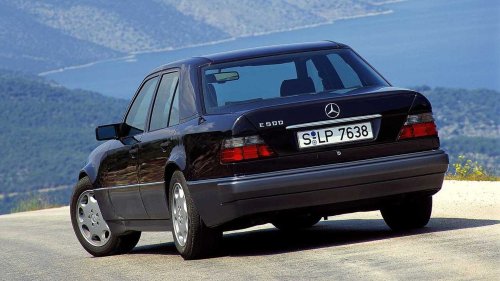 El Mercedes-Benz 500 E de Jerry Seinfeld, vendido por una suma astronómica