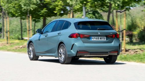 BMW, Cupra, Nuevo BMW Serie 1 2025: Sport Collection, M, ultraequipado… ¡ojo, CUPRA León!