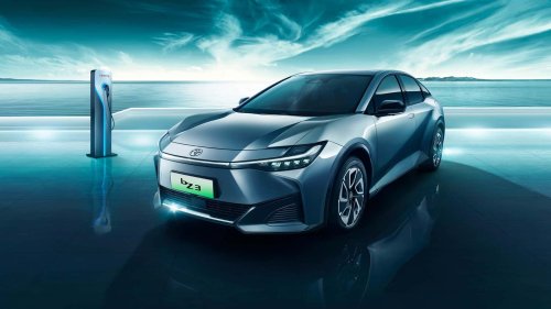 Toyota, Mobil Listrik BYD, BYD, Toyota 'Terkejut' dengan Kecepatan Pengembangan Mobil Listrik BYD