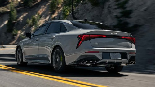 Kia, 'So Apparently Recalls Are Optional Now:' Woman Buys New Kia. 4 Days Later, It Begins Giving Out When She Hits 60 Mph