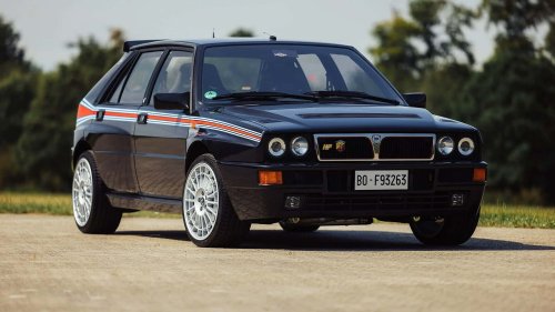 Lancia, Este Lancia Delta HF Integrale negro, de Vasco Rossi, está en venta