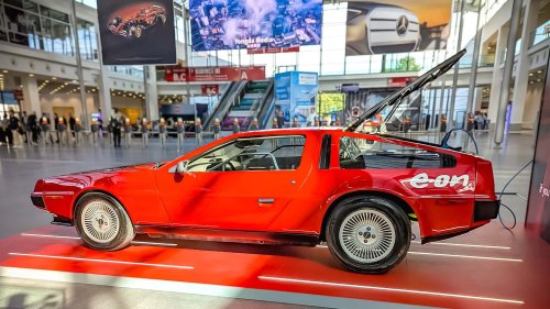 Este DeLorean DMC-12 impoluto está para 'regresar al futuro'